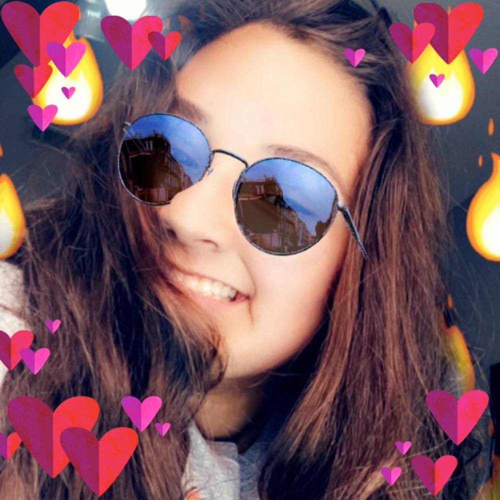 Meet your Posher, Elysia
